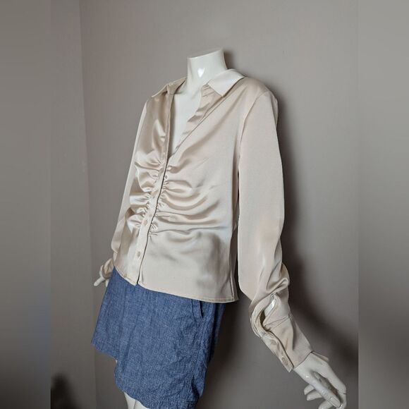 House of Harlow Satin Ruched Blouse – Champagne Beige – Size Medium - Picture 4 of 8